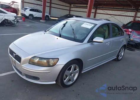 2005 Volvo S40 T5 из США, поврежденный, VIN YV1MS682452084088